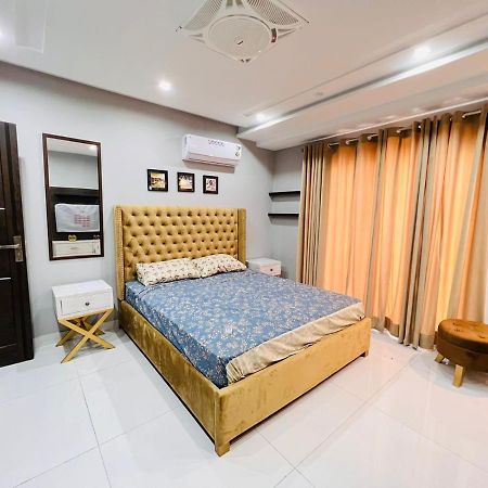 Eiffel Luxury Apartments Lahore Exterior foto