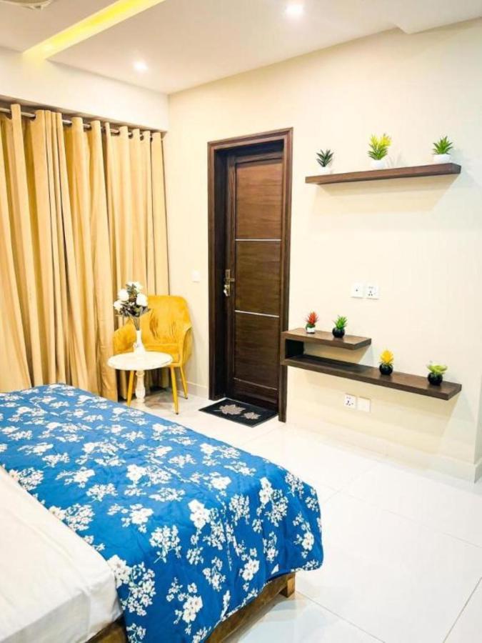 Eiffel Luxury Apartments Lahore Exterior foto