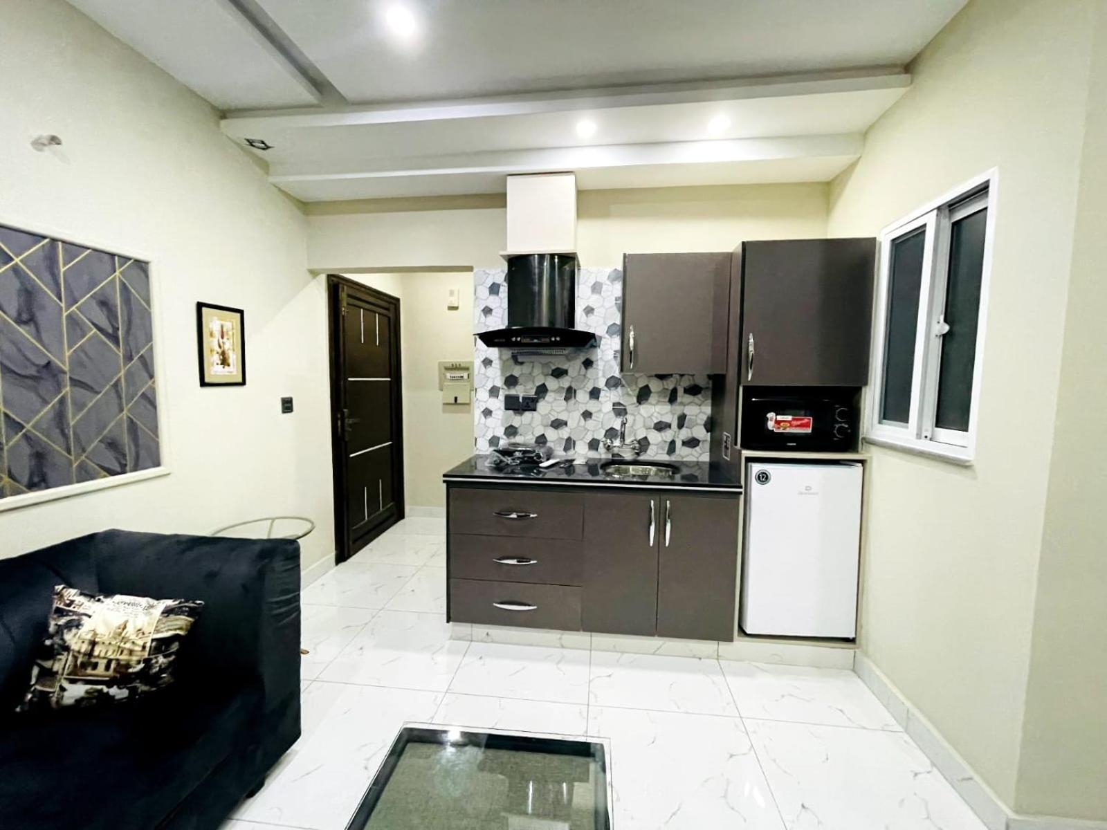Eiffel Luxury Apartments Lahore Exterior foto