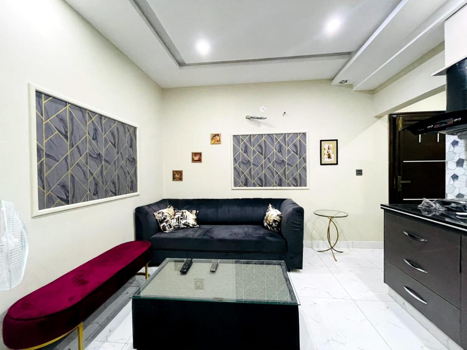 Eiffel Luxury Apartments Lahore Exterior foto
